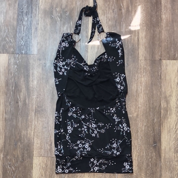 Chic Black Floral Backless Dress - Picture 2 of 10